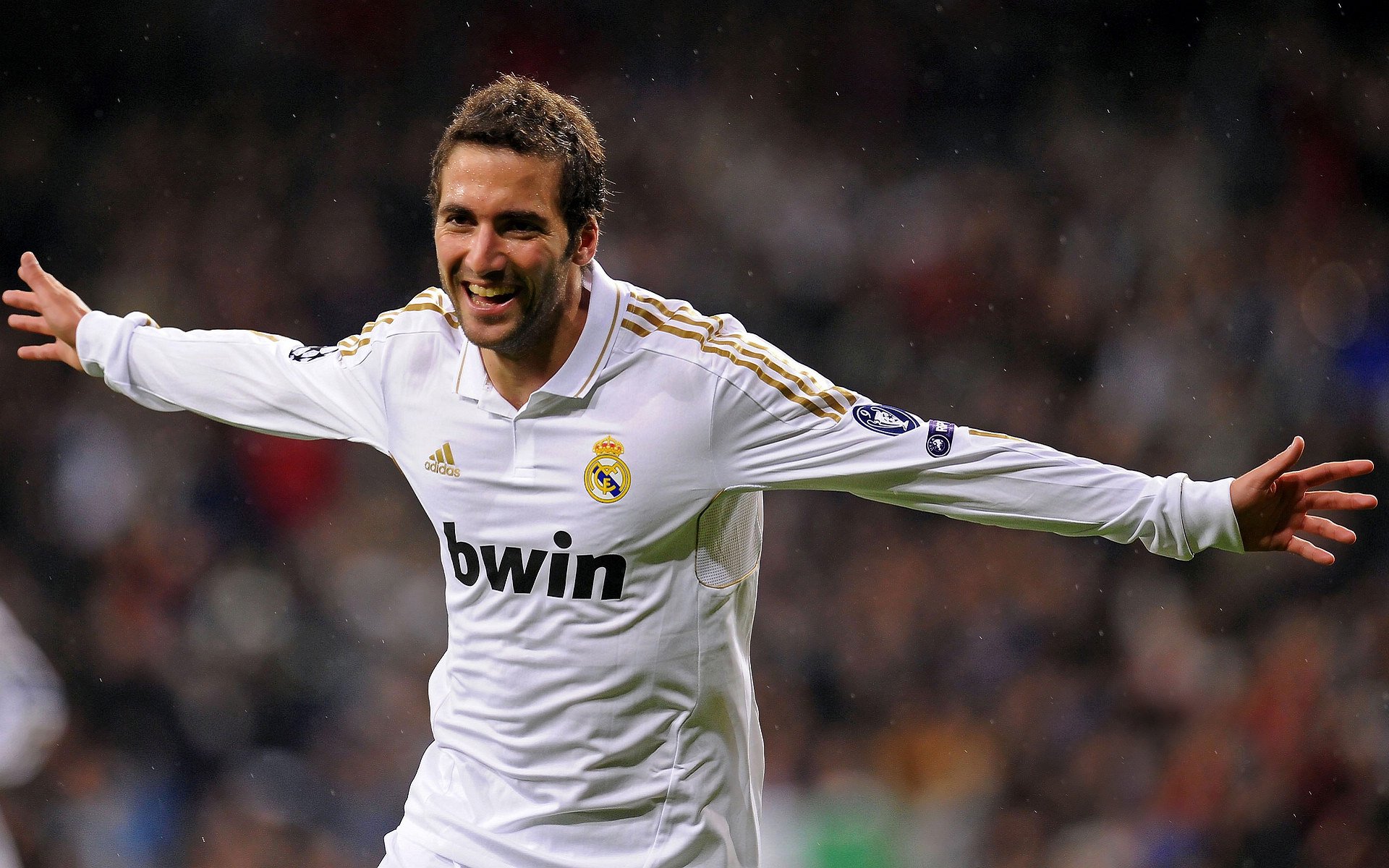 开云体育链接-中超争冠局势:申花与海港最终对决,申花队海港